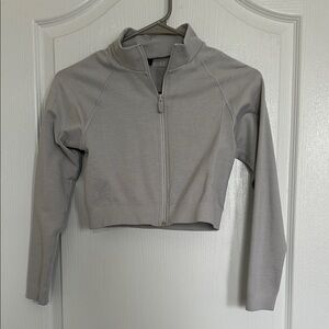 Alphalete Amplify: Gray Zip-Up Cropped Jacket